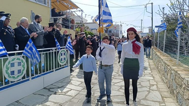 “Διπλασιάσθηκε” ο πληθυσμός του Αγαθονησίου την 25η Μαρτίου! – Πολυπληθής μαθητική αποστολή από σχολεία των Βριλησσίων στο νησί (audio)