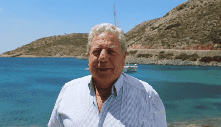 Απίστευτη πρόκληση: Τουρκικά αλιευτικά έφθασαν…στο λιμάνι του Αγαθονησίου ανήμερα της 25ης Μαρτίου! – Τι κατήγγειλε στον RV ο Δήμαρχος Ευάγγελος Κόττορος (audio)