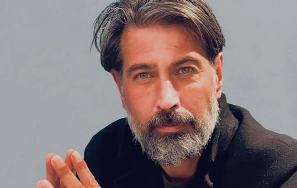 Νταβούντ Παχλαβί: «Ενώ όλοι ασχολούνται με το στενό του Ορμούζ και τις οικονομικές συνέπειες, στο Ιράν συνεχίζονται οι εκτελέσεις»