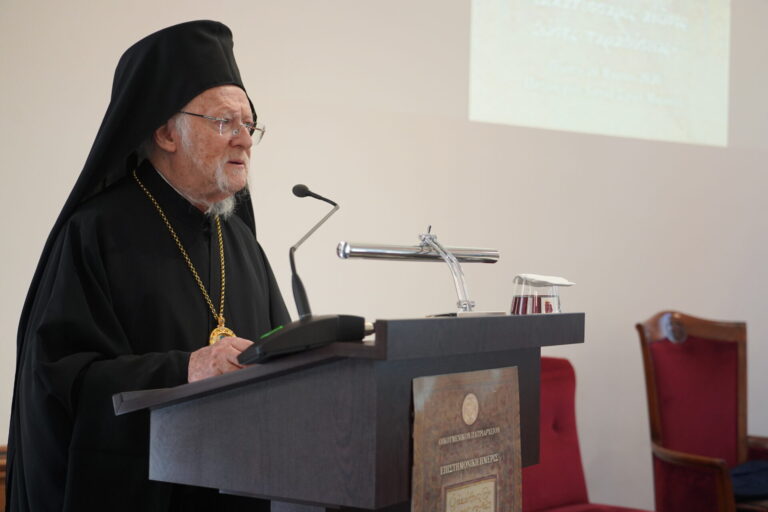 Οικουμενικός Πατριάρχης: Ο Ακάθιστος Ύμνος είναι μεγαλειώδης ωδή εις την ελευθερίαν (ΦΩΤΟ+ΒΙΝΤΕΟ)