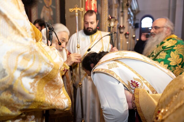 Εις Πρεσβύτερον χειροτονία του διακόνου Μεθοδίου Κυριακίδη από τον Μητροπολίτη Εδέσσης