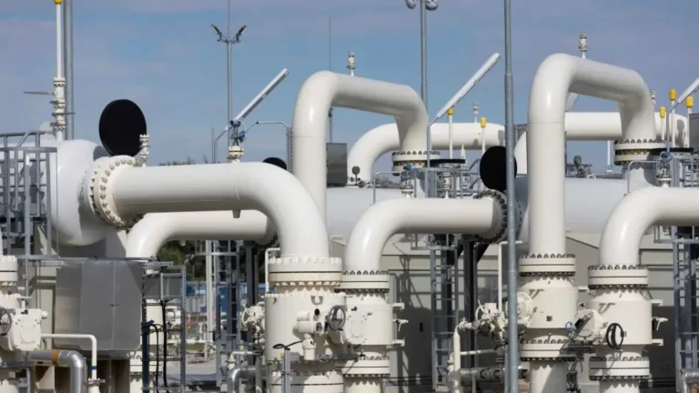 Σοκ στο φυσικό αέριο: Άλμα στα 70€/MWh – Προειδοποιήσεις από Γάλλους και Γερμανούς αναλυτές για νέο κύμα ακρίβειας