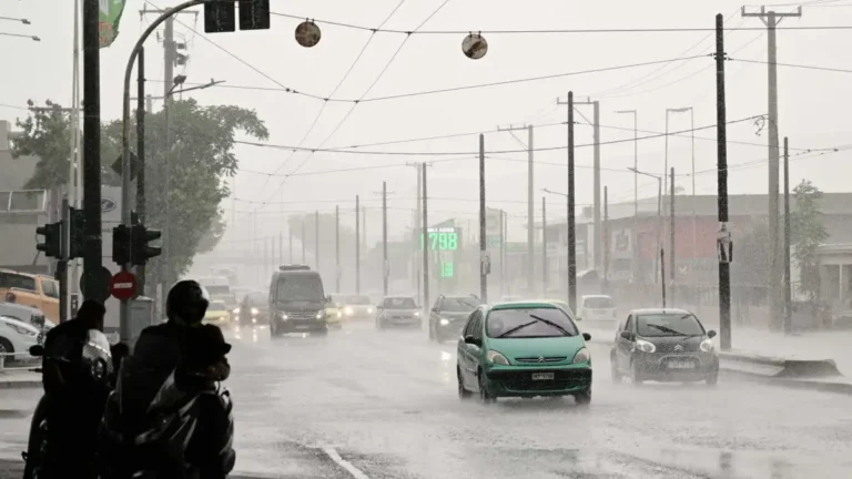 Ισχυρή Κακοκαιρία «Erminio»: Έκτακτες Προειδοποιήσεις για Τετάρτη και Πέμπτη – Σε ποιες περιοχές επικεντρώνονται οι κίνδυνοι