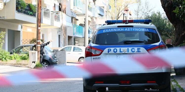 Θεσσαλονίκη: Θρίλερ με 59χρονη που βρέθηκε νεκρή μέσα στο σπίτι της στον Εύοσμο (VIDEO)