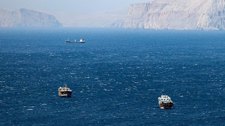 Αντίστροφη μέτρηση για το τελεσίγραφο Τραμπ στο Ιράν να ανοίξει το Στενό του Χορμούζ