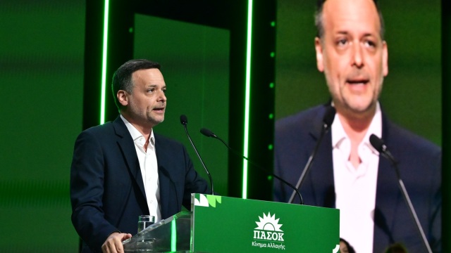 ΠΑΣΟΚ: Κατήφεια και προβληματισμός στο στρατόπεδο Δούκα για την εκλογή μόνο πέντε μελών στη νέα Κεντρική Επιτροπή