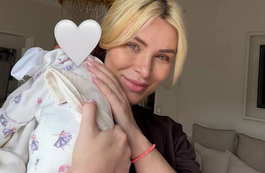 Ξέσπασε η Κατερίνα Καινούργιου: Δέχτηκα χυδαία σχόλια και αναρωτιέμαι γιατί; – Ας είμαστε λίγο πιο επιεικείς μεταξύ μας