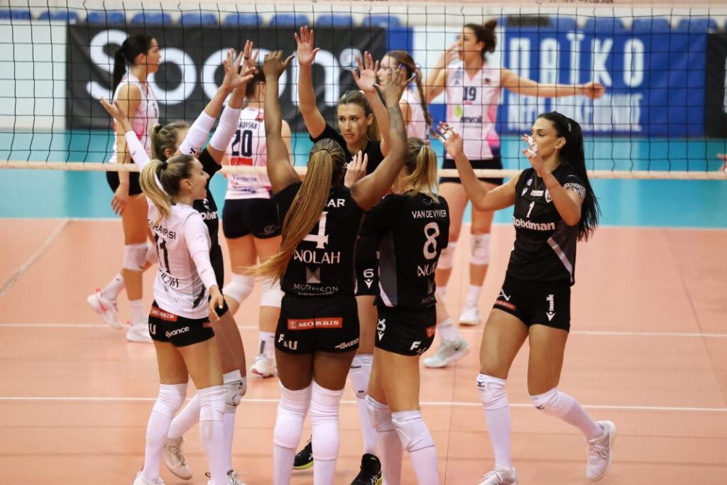 ΠΑΟΚ: Έδωσε τα… χέρια με την Ελευθερία Μπαρμπαλιού