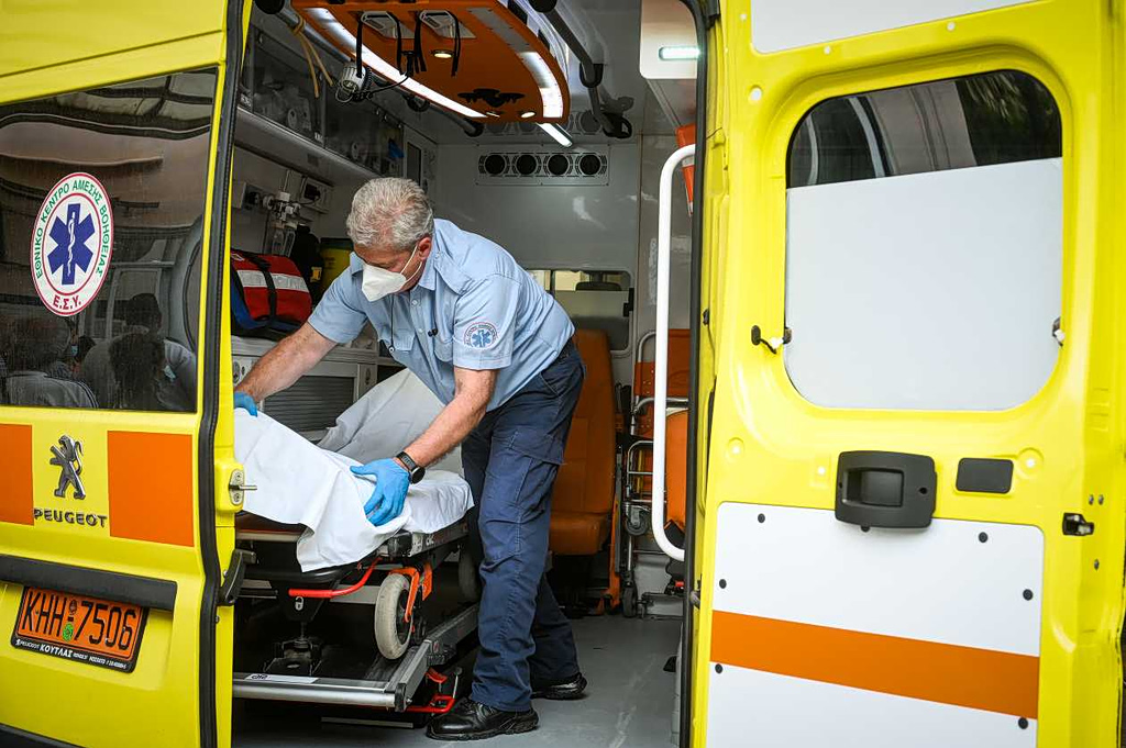 «Την βρήκα ζεστή και αναίσθητη – Δυστυχώς απέτυχα»: Όσα είπε ο πατέρας της 19χρονης που βρέθηκε νεκρή στο Αργοστόλι