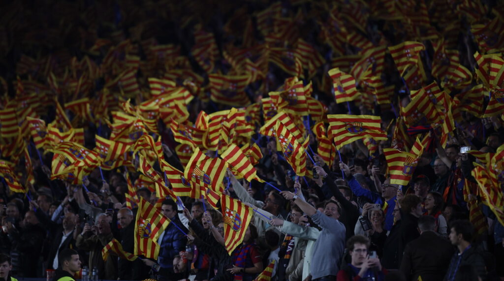 Ένταση στο «Καμπ Νόου» πριν το Μπαρτσελόνα – Ατλέτικο: Πέτρες στο λεωφορείο! (video)