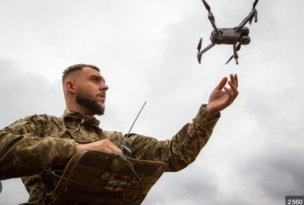Μόνο η τεχνογνωσία που αναπτύχθηκε στην Ουκρανία μπορεί να αναχαιτίσει τα ιρανικά drones