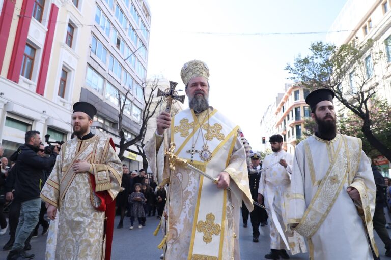 Η Ακολουθία του Επιταφίου στον Ενοριακό Ιερό Ναό Αγίου Μηνά του Ιστορικού Κέντρου της Θεσσαλονίκης