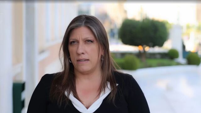 Ζωή Κωνσταντοπούλου: “Είναι άκρως υποκριτικό ο ιθύνων νους της εγκληματικής οργάνωσης να παριστάνει τον ανήξερο” – Πυρά κατά του Μητσοτάκη (Βίντεο)