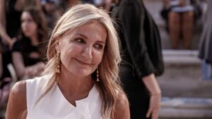 Μαρέβα Μητσοτάκη για το age ban ανηλίκων κάτω των 15 στα social media: “Να προστατεύσουμε τα παιδιά από τον εθιστικό αλγόριθμο”