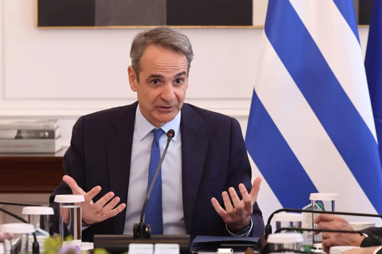 Απαγόρευση social media κάτω των 15 από 1/1/2027: 7 κρίσιμα σημεία που αλλάζουν τα παιδιά – Παρέμβαση Μητσοτάκη σε ΕΕ