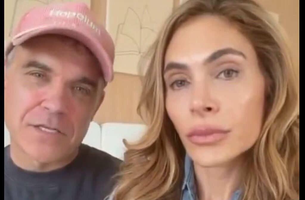 Ο Ρόμπι Γουίλιαμς υπέρ της απαγόρευσης πρόσβασης ανηλίκων στα social media – Εύγε του λέει ο Άδωνις Γεωργιάδης