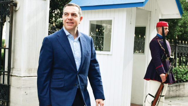 Τσίπρας για διάγγελμα Μητσοτάκη: “Το μόνο ασυμβίβαστο είναι του πρωθυπουργού και του πολιτικού απατεώνα”