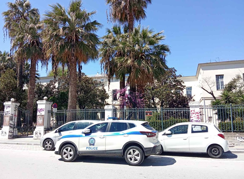 Σοβαρό επεισόδιο στο Βόλο για… 150 ευρώ: Πατέρας και γιος ξυλοκόπησαν 54χρονο για ζημιά σε υδρορροή