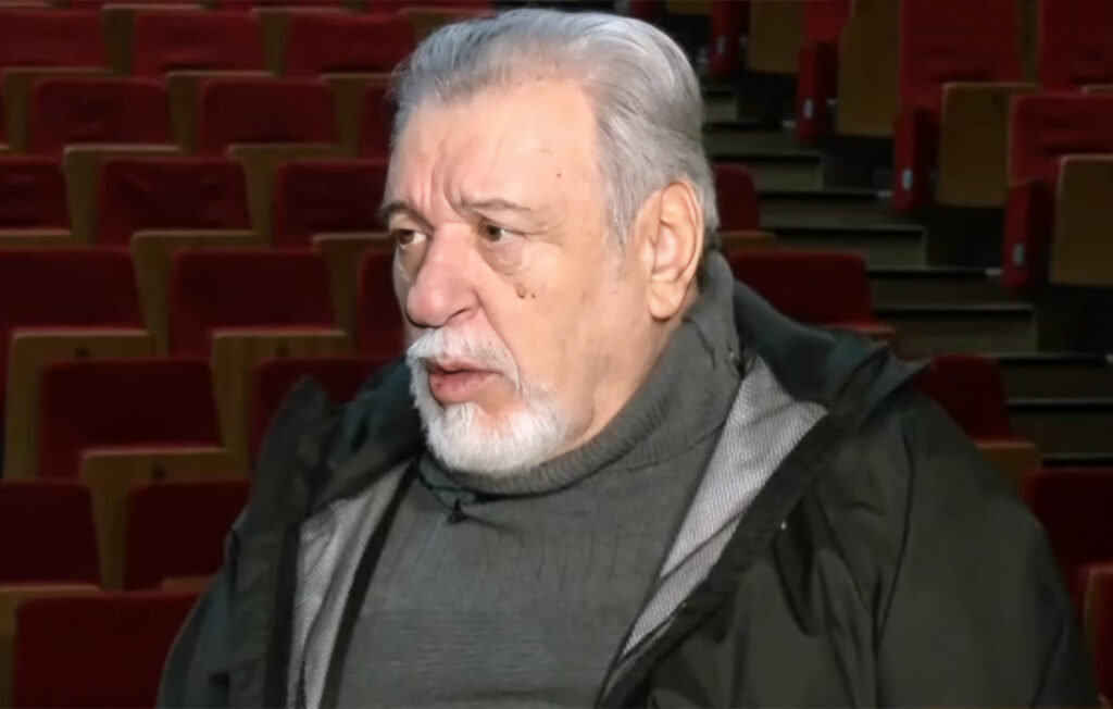 Τάσος Χαλκιάς: Δικαίως έτρωγα ξύλο από τον πατέρα μου – Δεν αισθάνομαι κακοποιημένος γιατί με βάραγε από αγάπη