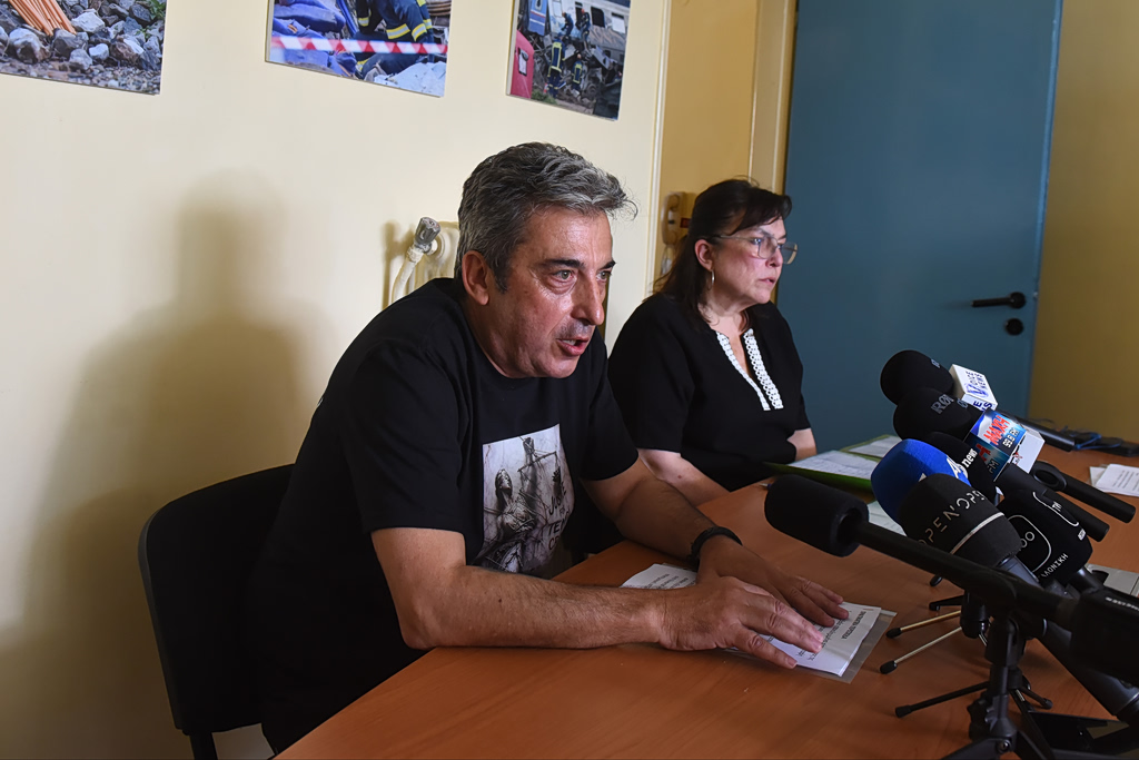 Σύλλογος Συγγενών Θυμάτων Τεμπών: Το κόμμα Καρυστιανού αποπροσανατολίζει από τη δίκη