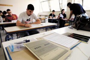 Πανελλαδικές: Ψυχραιμία και στοχευμένες επαναλήψεις- Οκτώ συµβουλές από µία αριστούχο