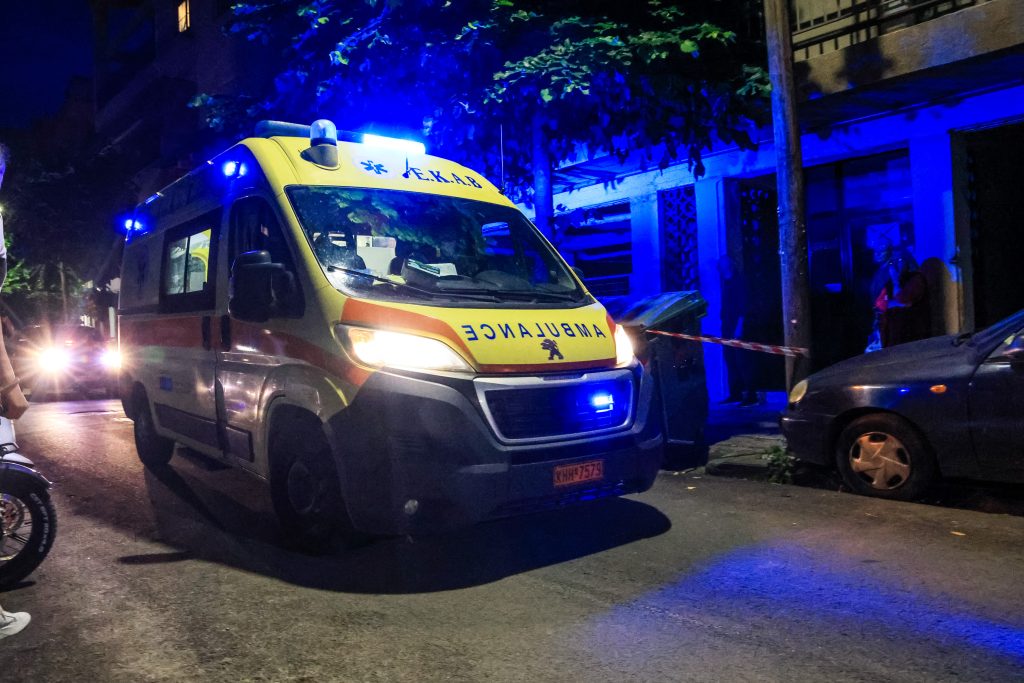 Άγρια συμπλοκή στη Χαλκίδα: Στο νοσοκομείο ένας σοβαρά τραυματίας – Ανθρωποκυνηγητό για τους δράστες
