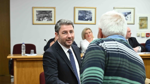 Νίκος Ανδρουλάκης από το Καρπενήσι: “Το δημογραφικό θα είναι η μεγάλη οικονομική και κοινωνική νάρκη τα επόμενα χρόνια”
