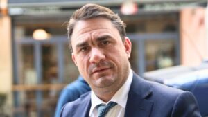 Τσουκαλάς: Ο Κυριάκος Μητσοτάκης δεν ενδιαφέρεται για την κοινωνική συνοχή – Ανάπτυξη με αριθμούς χωρίς ευημερία για την κοινωνία