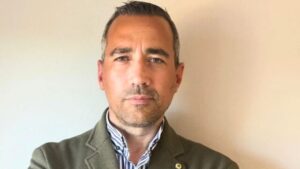 “Κωλοτούμπα” Νυφούδη: Όταν ο εκπρόσωπος της ΕΛΑΣ “στόλιζε” τον Αλέξη Τσίπρα – “Ο πιο ανεπανάληπτος ψεύτης στην Ιστορία”