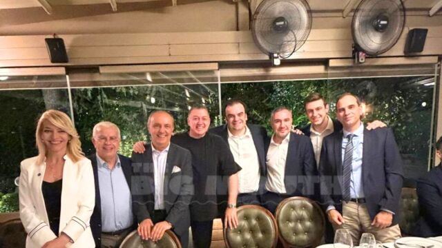 Η “γαλάζια πολιορκία” για Πιερρακάκη στη Θεσσαλονίκη και η φωτογραφία με τον Νίκο Μακρόπουλο