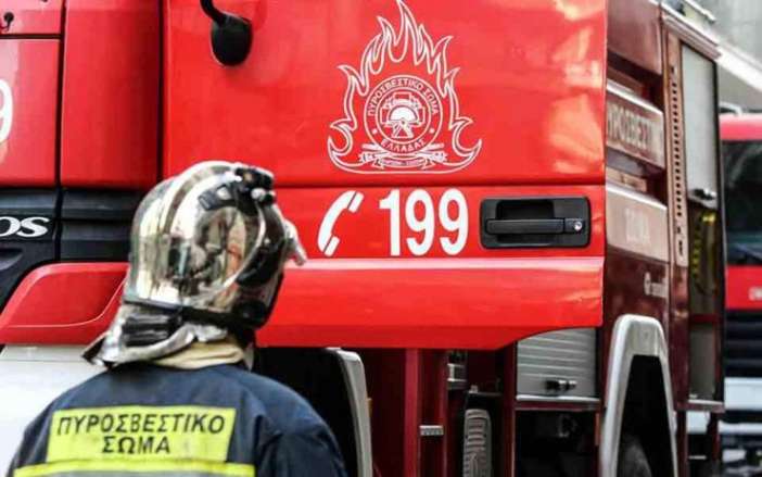 Φωτιά στον Ασπρόπυργο: Ισχυρές δυνάμεις της Πυροσβεστικής στη μάχη με τις φλόγες