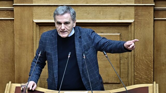 Τσακαλώτος για στελέχη που θέλουν να πάνε στο κόμμα Τσίπρα: “Όπως έλεγε ο Οσκαρ Ουάιλντ για το διαζύγιο, η πρώτη φορά είναι δυστύχημα, η δεύτερη απροσεξία”