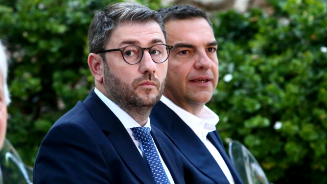Μέτωπο ΠΑΣΟΚ και Τσίπρα για τις εκατέρωθεν μεταγραφές – Παρασκήνιο και κόντρες στον χώρο της Κεντροαριστεράς