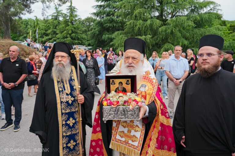 Λαμπρή υποδοχή τιμίας Κάρας Οσίου Δαβίδ του εν Ευβοία στη Βέροια