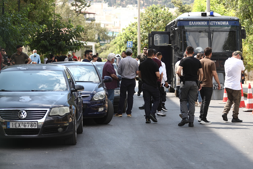 Κύκλωμα σε πολεοδομίες: Στην φυλακή και οι έξι κατηγορούμενοι μετά τις απολογίες τους