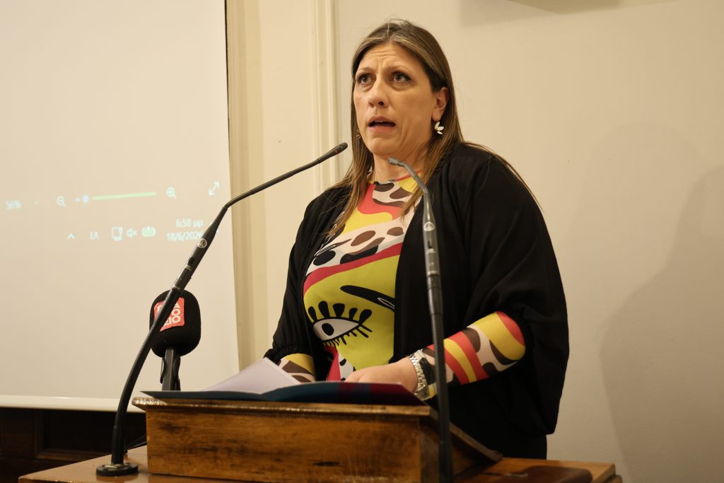 Προσφυγικά: Τον απεργό πείνας Α. Χαντζή επισκέφθηκε η Ζ. Κωνσταντοπούλου – Εξαπέλυσε επίθεση στην κυβέρνηση