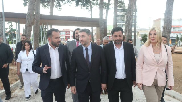 Στα εγκαίνια του Μητροπολιτικού Πάρκου Παύλου Μελά ο Ανδρουλάκης: “Ζητούμενο η βελτίωση της ζωής των μόνιμων κατοίκων της Δυτικής Θεσσαλονίκης” (Εικόνες)