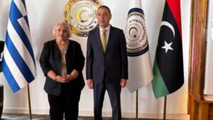 Ελλάδα και Λιβύη συμφώνησαν να “συνεχίσουν τον διάλογο για την οριοθέτηση των θαλάσσιων ζωνών” – Η επίσκεψη Παπαδοπούλου στην Τρίπολη και το ισχυρό διπλωματικό μήνυμα