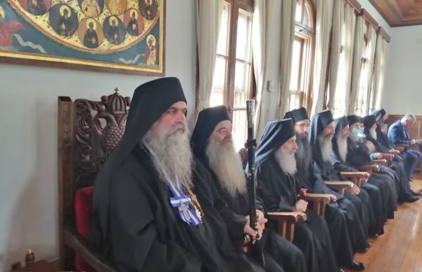 Άγιον Όρος: Νέος Πρωτεπιστάτης ο Βατοπαιδινός Γέρων Γεώργιος – Παρουσία Γκιουλέκα η εγκαθίδρυση της νέας Επιστασίας