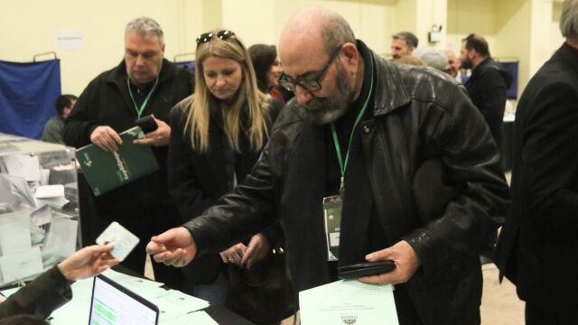 Νίκος Αθανασάκης για Ανδρέα Παπανδρέου: Tριάντα χρόνια από εκείνη τη νύχτα της απώλειάς του το 1996, η μνήμη του παραμένει ζωντανή