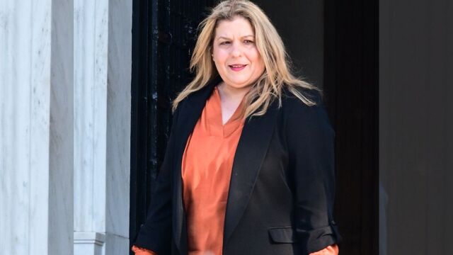“Καμπανάκι” Συρεγγέλα για επικείμενες συνομιλίες εκπροσώπων της Ευρωπαϊκής Επιτροπής με τους Ταλιμπάν: Η κατάσταση των ανθρωπίνων δικαιωμάτων παραμένει βαθιά ασταθής