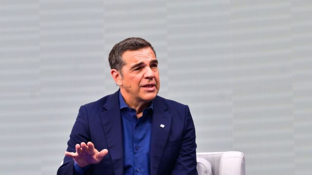 Τσίπρας: Συναντήθηκε με πρέσβεις επτά ευρωπαϊκών χωρών – Τι συζήτησαν