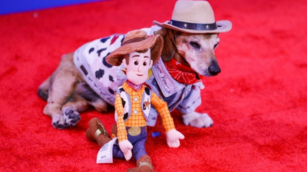 Η Disney επιστρατεύει ήρωες του «Toy Story» για να χαρίσει χαμόγελα στα παιδικά νοσοκομεία