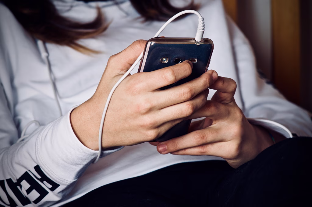 Voucher για αγορά smartphone: Ποιοι είναι οι δικαιούχοι και υπό ποιες προϋποθέσεις