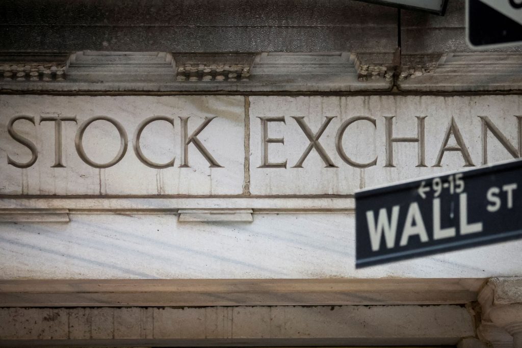 Wall Street: «Βουτιά» του Nasdaq κατά 4% λόγω πτώσης των μετοχών εταιρειών μικροτσίπ