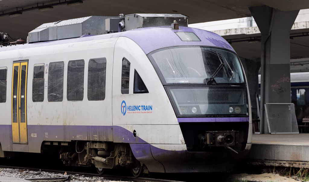 Hellenic Train: Διακοπή κυκλοφορίας στο τμήμα Άνω Λιόσια – Ασπρόπυργος λόγω φωτιάς