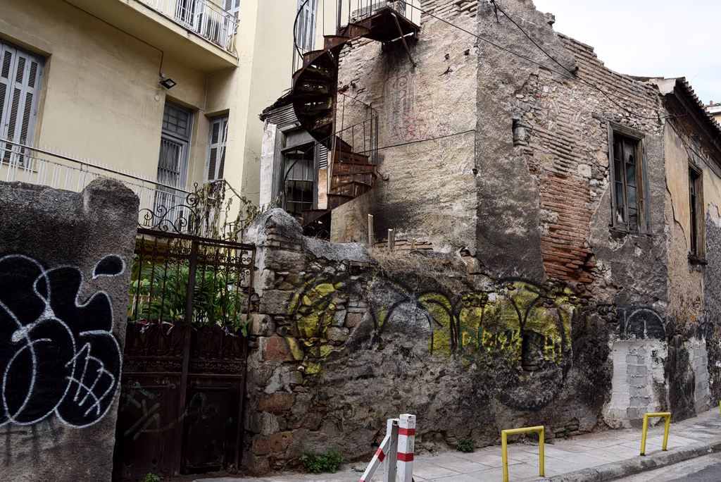 Νέο πλαίσιο για την αναβίωση εγκαταλελειμμένων οικισμών – Ανοίγει ο δρόμος για οργανωμένη πολεοδόμηση και επενδύσεις