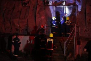 Μαρκόπουλο: Καταστράφηκε ολοσχερώς το εργοστάσιο ανακύκλωσης από τη μεγάλη φωτιά (Βίντεο)