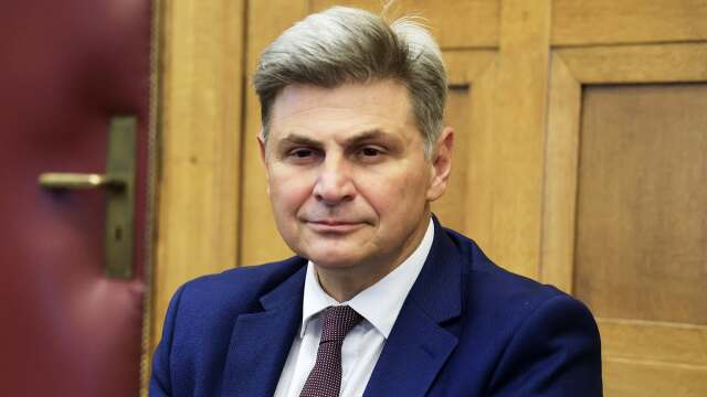 Φαραντούρης για απόσπαση της συζύγου του: “Είναι όλα αξιοκρατικά και νόμιμα” – “Κάποιοι επιχειρούν να χτυπήσουν εμένα στο πρόσωπο της” (Ηχητικό)