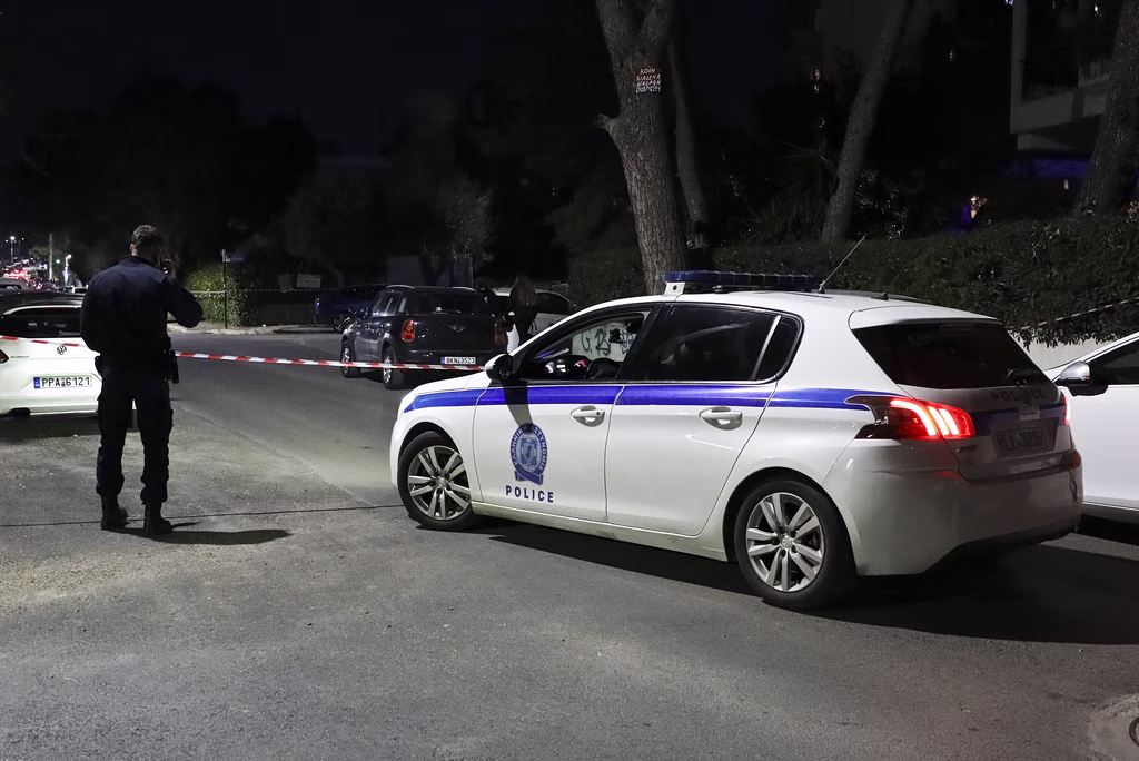 Στη φυλακή ο 30χρονος Αιγύπτιος: «Με πλήρωσαν 2.500 ευρώ για να βάλω χειροβομβίδα στο σπίτι του Ντογιάκου»